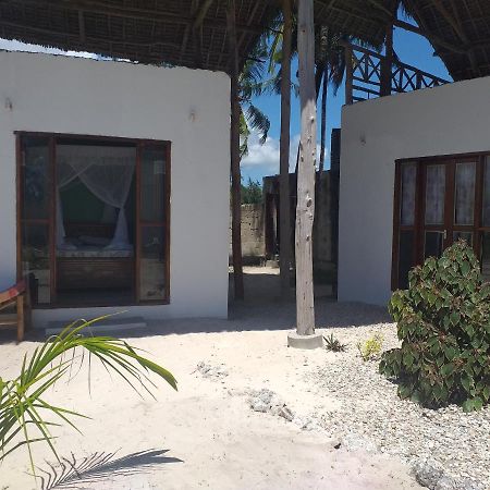 Malik Villa-Matemwe Bnb And Restaurant Экстерьер фото