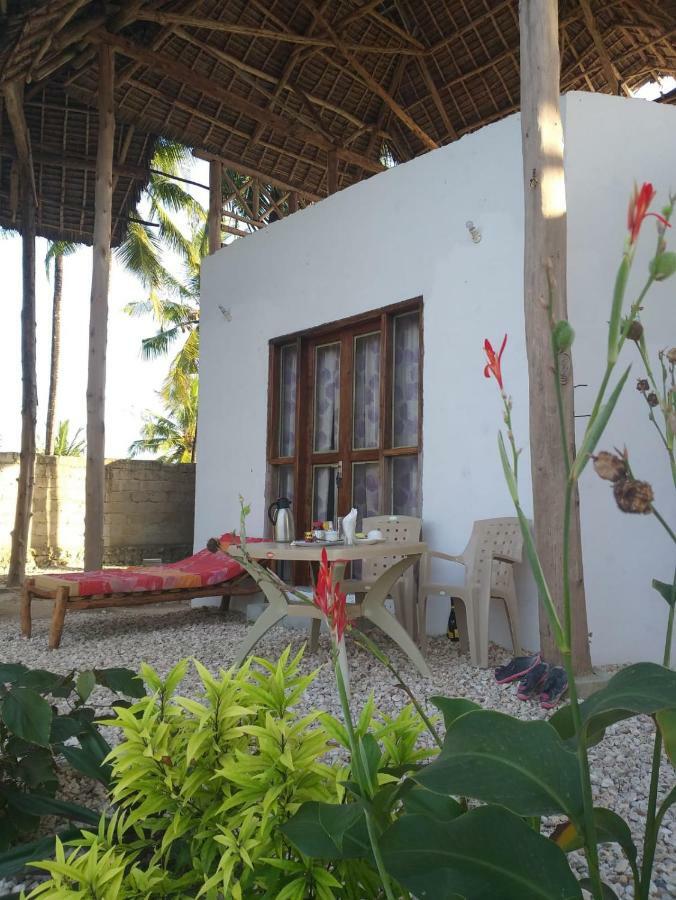 Malik Villa-Matemwe Bnb And Restaurant Экстерьер фото