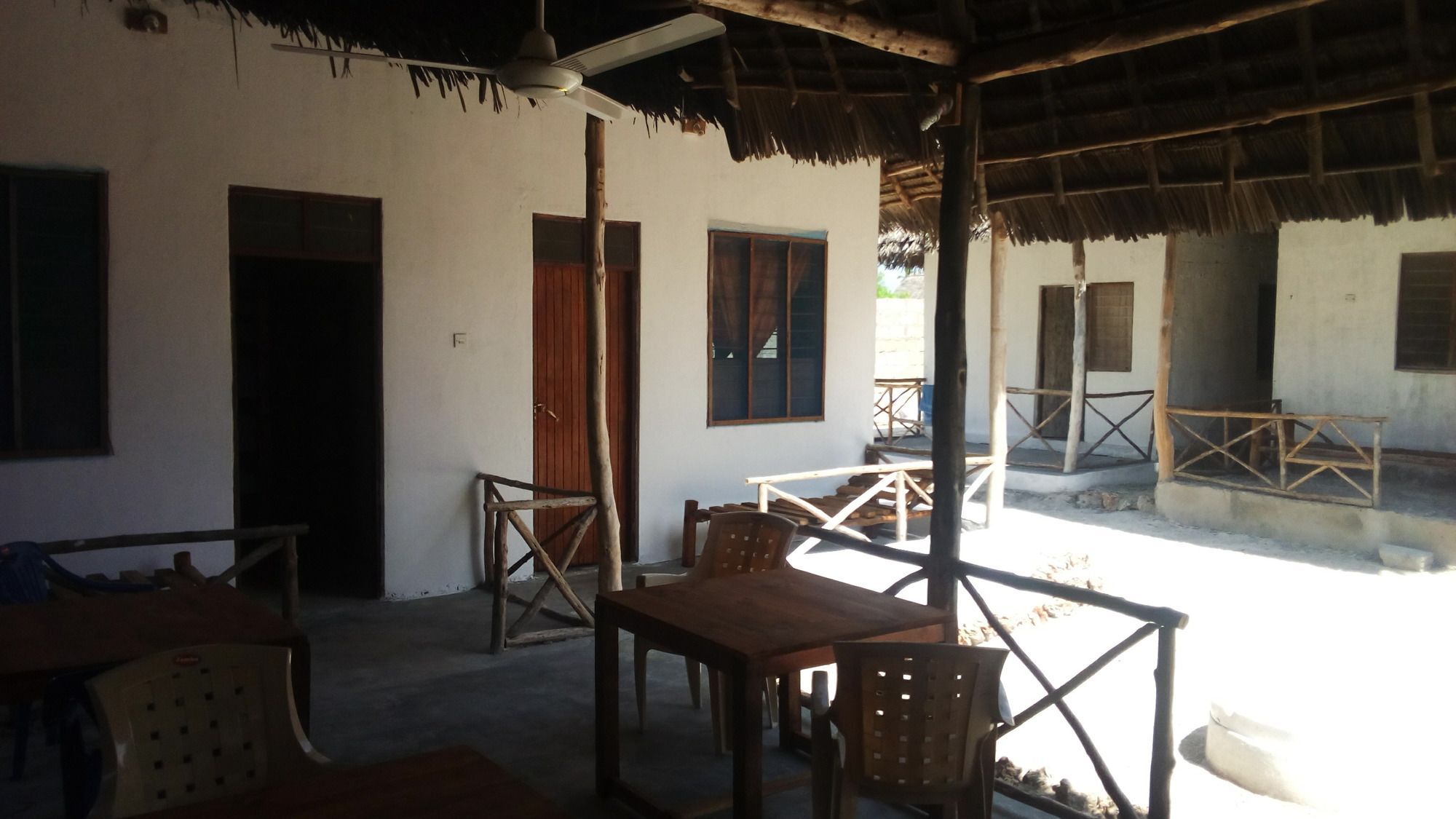 Malik Villa-Matemwe Bnb And Restaurant Экстерьер фото